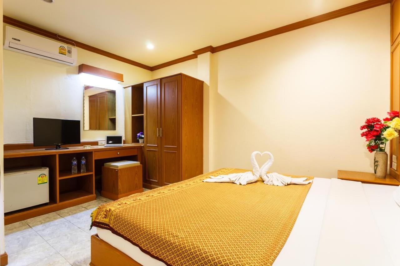 Oyo 739 Presley Guesthouse Phuket Patong Eksteriør billede