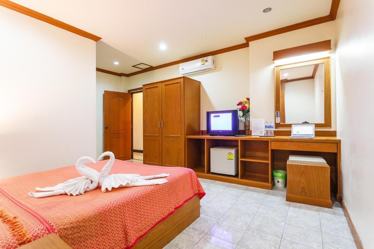 Oyo 739 Presley Guesthouse Phuket Patong Eksteriør billede